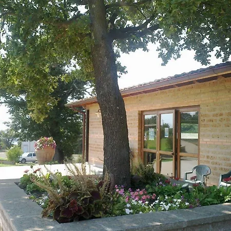 בית חווה Monte Dell'olmo *