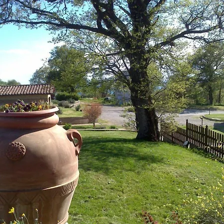 Monte Dell'olmo בית חווה