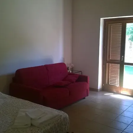 Monte Dell'olmo בית חווה *